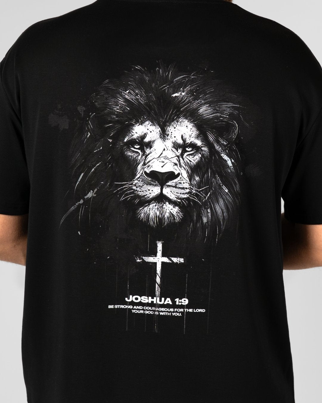 Joshua 1:9 Lion Oversized T-Shirt