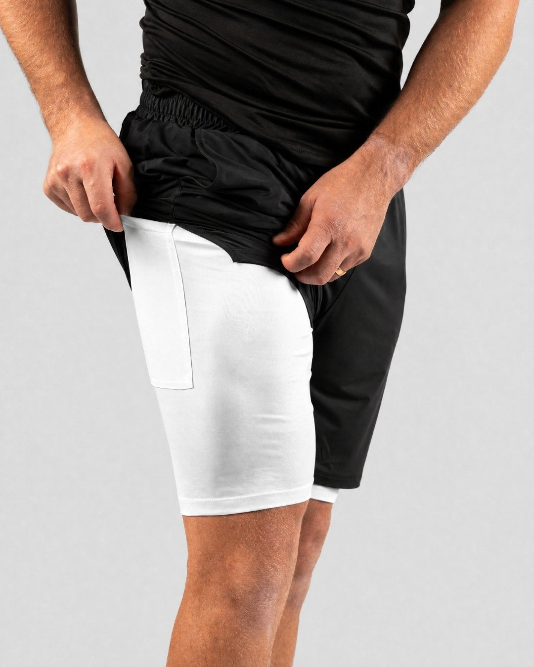 'Minimal Cross' Men's Performance Shorts – Black