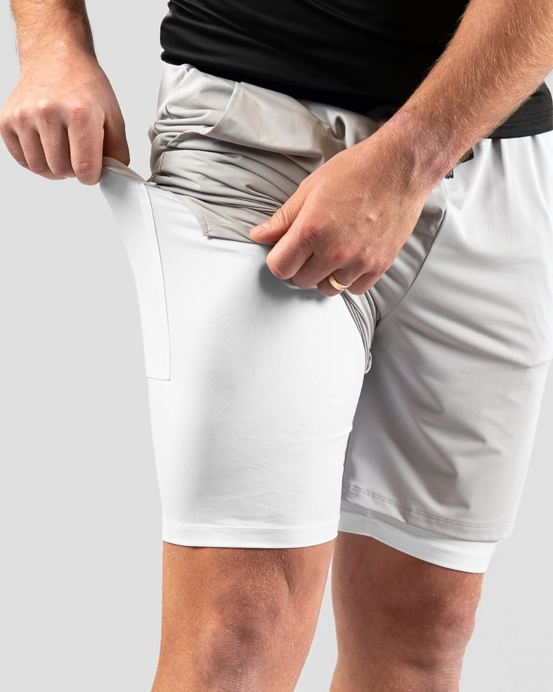 'Minimal Cross' Men's Performance Shorts – Grey