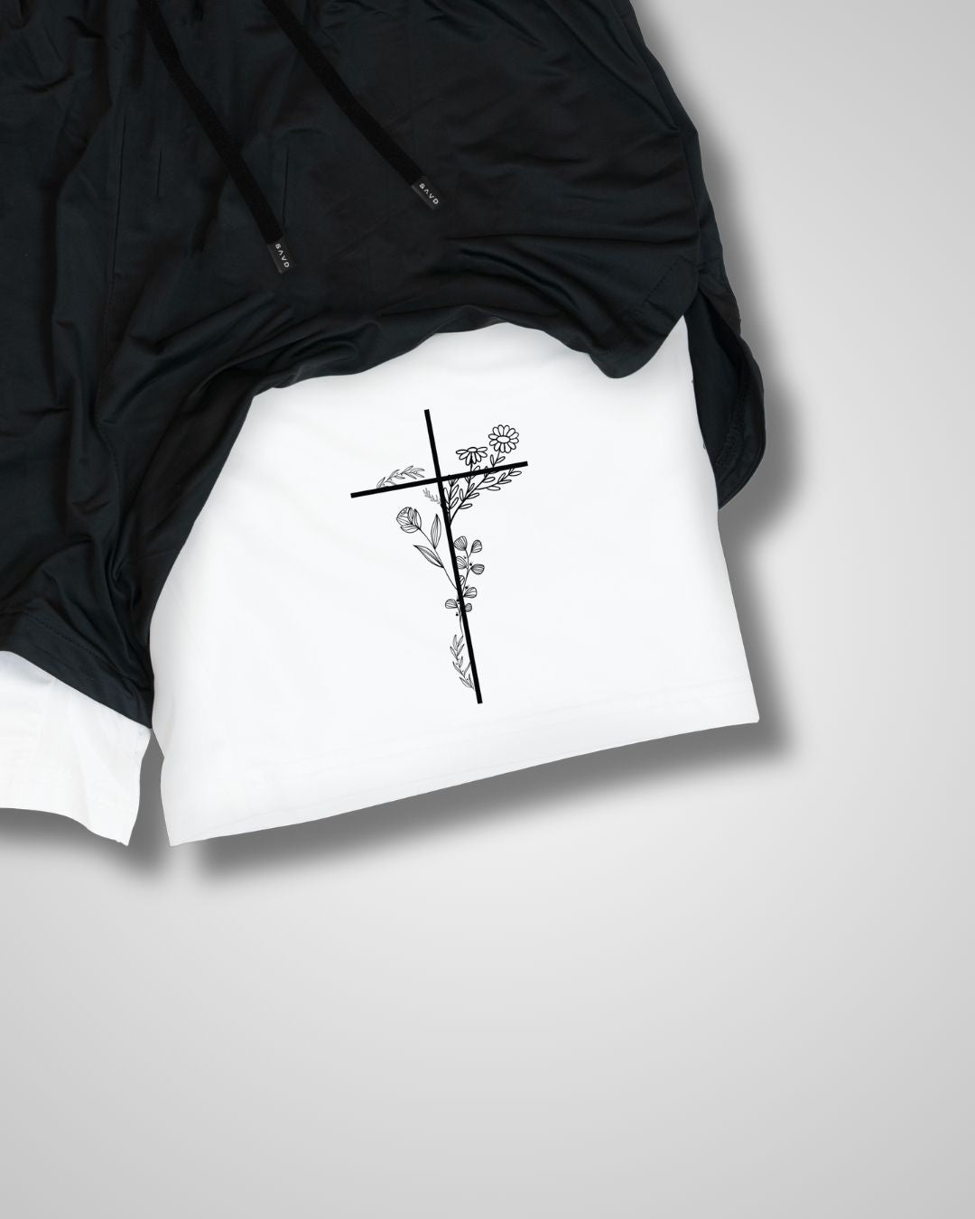 Performance-Shorts für Frauen mit dem Aufführungsstil „Kind Gottes“.