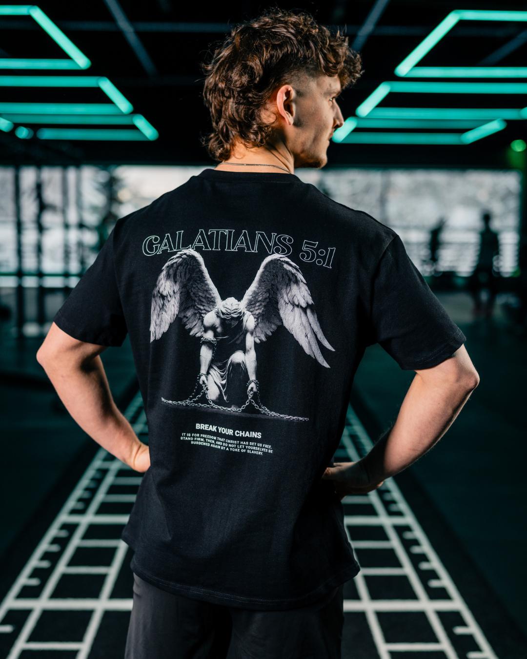 Galatians 5:1 ’Break Your Chains’ Men’s Oversized T-Shirt
