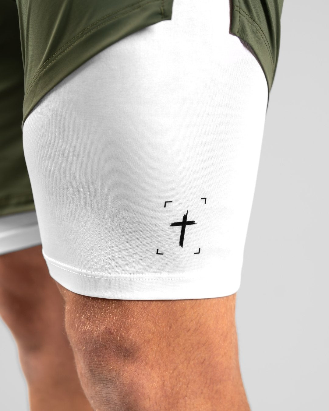'Minimal Cross' Men's Performance Shorts – Khaki Green