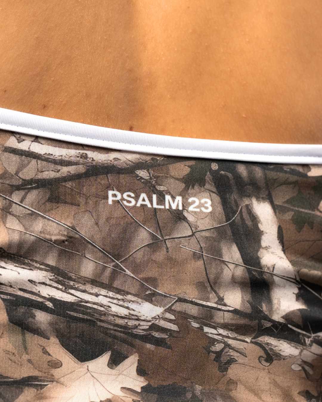 Psalm 23 Women's Camo Training Top - Oakwood